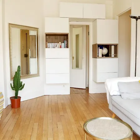 Superb Apt With Balcony Near The Moulin Rouge Appartement Parijs