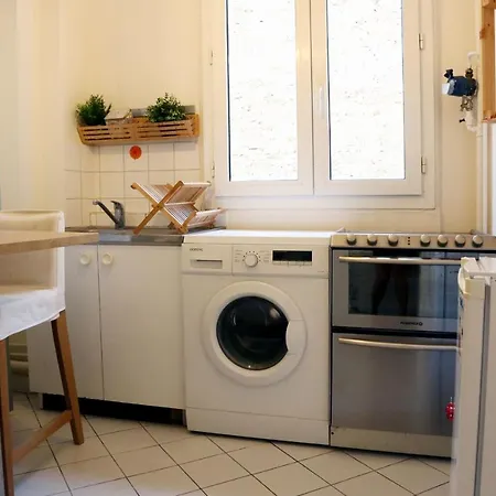 Appartement Superb Apt With Balcony Near The Moulin Rouge Parijs